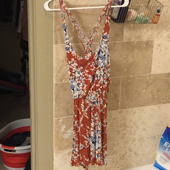 nine britton Dresses & Skirts - Floral mini dress